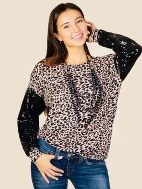 NWOT Sunshine & Rodeos Tan & Black Leopard Print Sequin Long Sleeve Tee - Medium